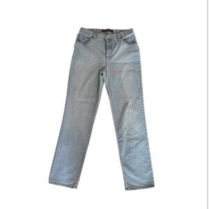 Gloria Vanderbilt Women's Light Blue Straight Leg Amanda Jeans Size 6